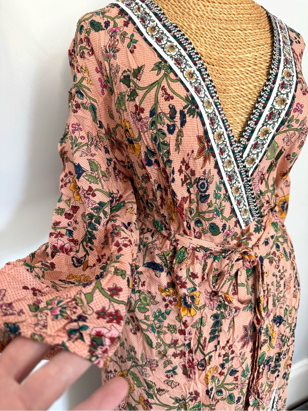 FARM Rio Pink Floral Clara Wrap Maxi Dress with Trim - Picture 2 of 7